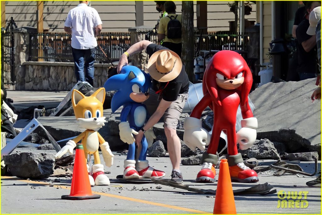 Foto tirada por JustJared no set de Sonic 2 – O Filme (2022)