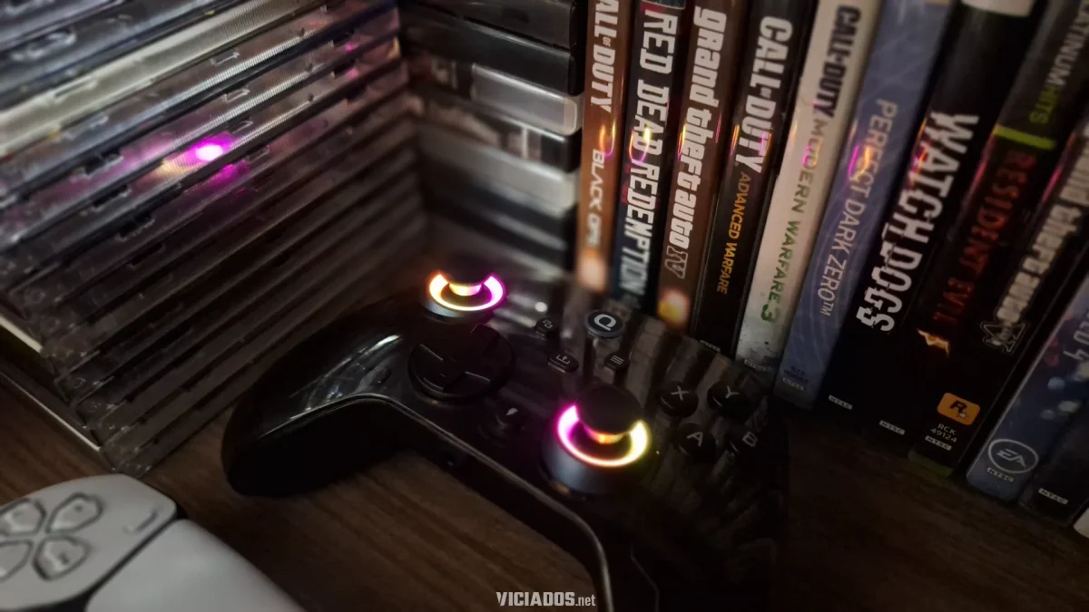 Review do QRD Ferrox M5: RGB; Controle com Hall Effect e bateria recarregável para o Xbox, PC e Switch