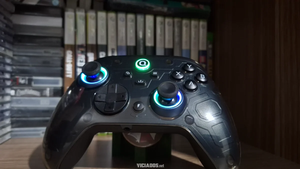 Review do QRD Ferrox M5: RGB; Controle com Hall Effect e bateria recarregável para o Xbox, PC e Switch