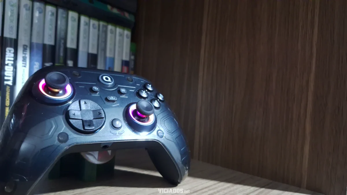 Review do QRD Ferrox M5: RGB; Controle com Hall Effect e bateria recarregável para o Xbox, PC e Switch