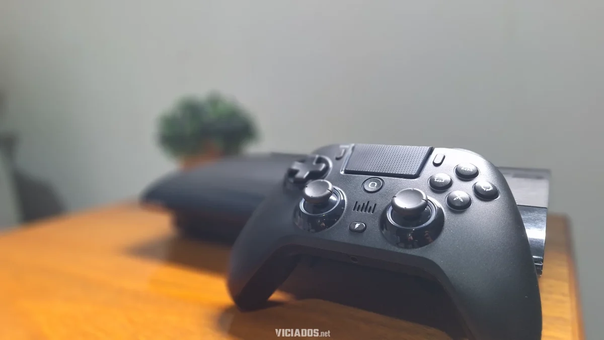 Review do QRD Spark N5: Controle com analógicos com Hall-Effect, iluminação RGB e suporte para o PS4 e PS5