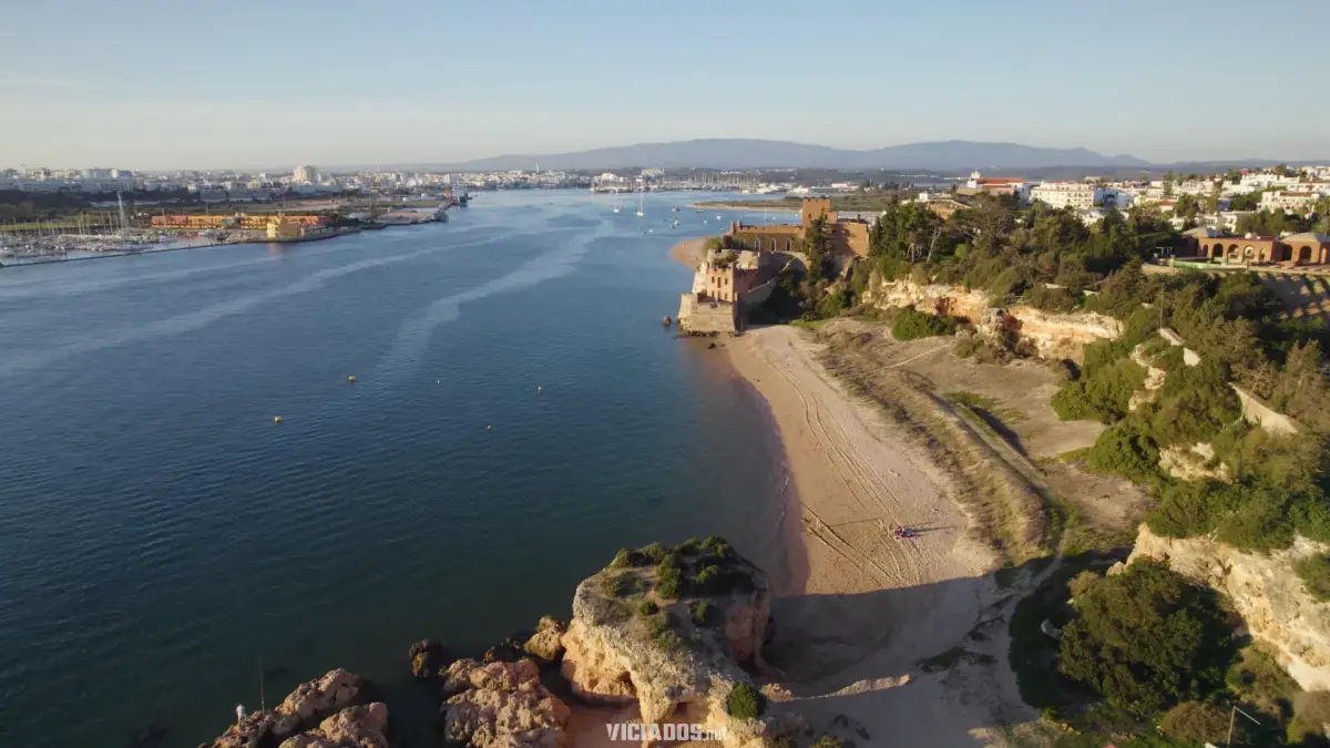 La Casa de Papel invade Portugal: Netflix escolhe Algarve para nova superprodução 17 La Casa De Papel Ferragudo 2026
