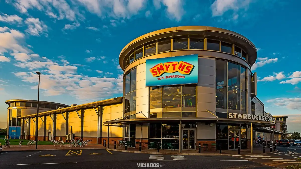 Usu&aacute;rios do Reddit descobrem que suposto leaker trabalhada na Smyths.