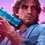Homem com óculos e cabelo comprido segurando uma arma futurista, em um cenário externo sob luz intensa