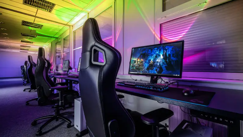Apostas digitais: novas regras de mídia e o futuro do streaming 11 PC Gamer streaming streamer cadeira gaming RTX 2027