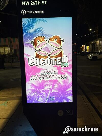 Anúncios de Vice City nas telas digitais de Miami (foto 7 de @samchrme)