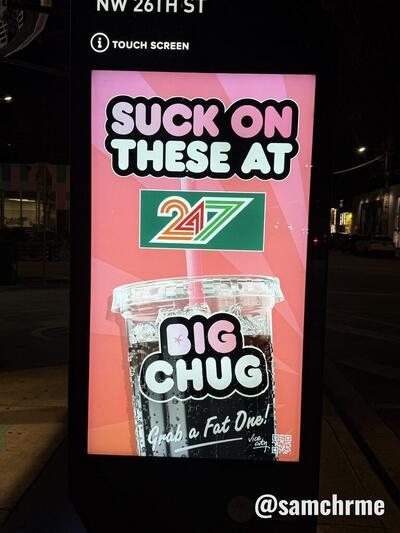 Anúncios de Vice City nas telas digitais de Miami (foto 10 de @samchrme)