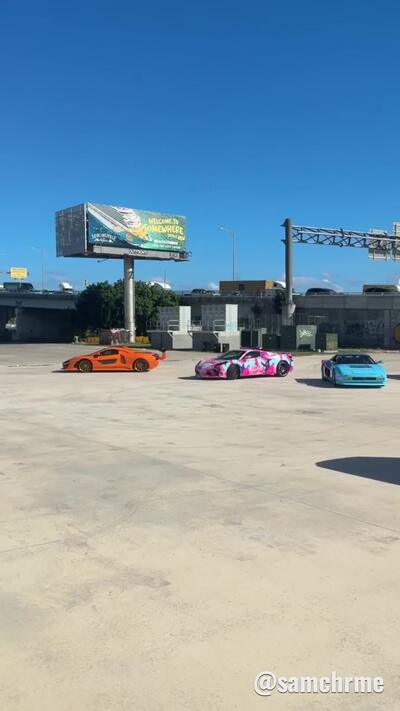 Carros temáticos de GTA 6 rodando por Miami (vídeo 13 de @samchrme)