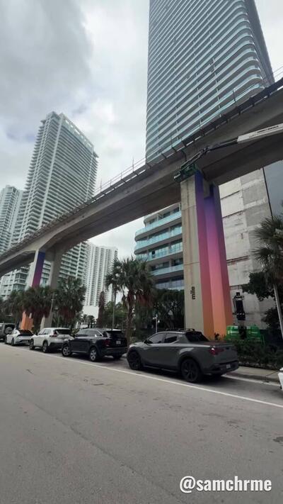 Pilares do metrô de Miami ganham as cores de GTA 6 (vídeo 3 de @samchrme)